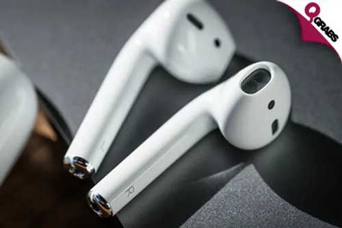 For QR689 Get the King of Earphones with Apple Wireless AirPods with Charging Case! (QR849 Value)